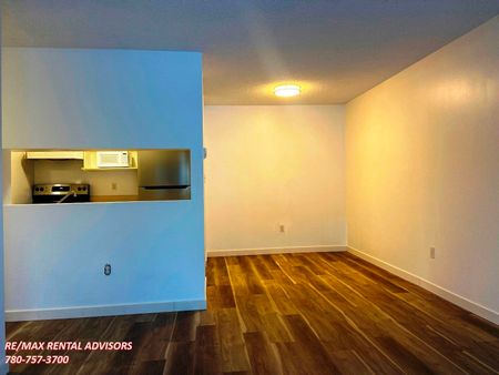 #114 2508 50 Street Northwest - Photo 2