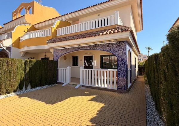 Alquiler de chalet pareado en Doña Pepa