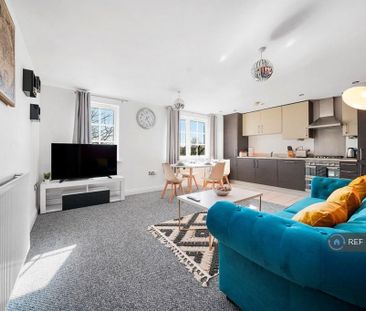 2 bedroom flat to rent - Photo 2