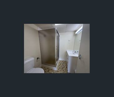 BREAKFREE BEACHPOINT - UNFURNISHED SUNNY LARGE APARTMENT ON LEVEL 15!! - Photo 6