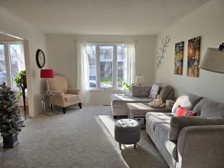 For Lease - 16 Meadowview Road, London South, Ontario - Photo 3