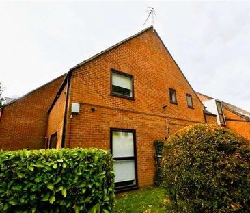 Bedroom Ground Floor Apartment In Godalming, GU7 - Photo 6