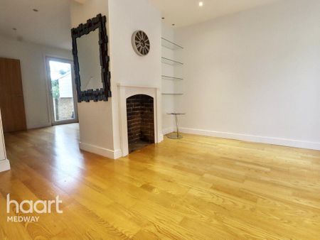 3 bedroom terraced house to rent - Photo 2