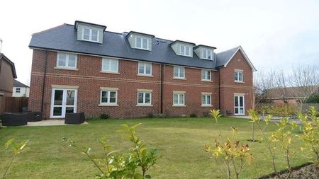 Millstone Court, Farnborough, GU14 - Photo 2