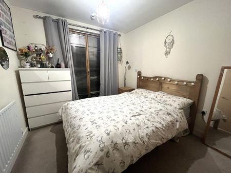 2 bedroom apartment to rent - Photo 4