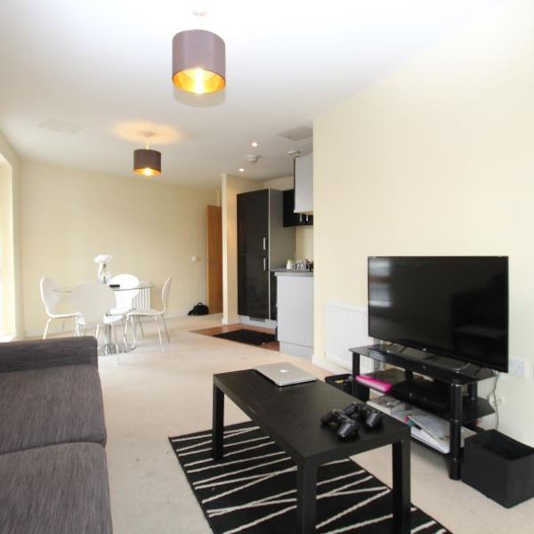 2 bedroom flat to rent - Photo 1
