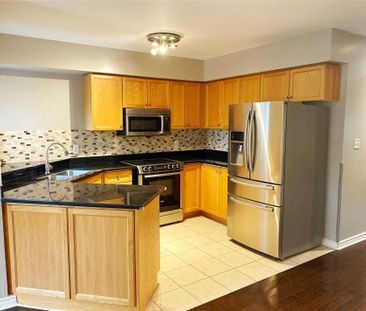 For Lease - 202 Deepsprings Crescent, Vaughan, Ontario - Photo 4