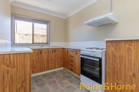 2/272 Myall Street, Dubbo, NSW 2830 - Photo 5