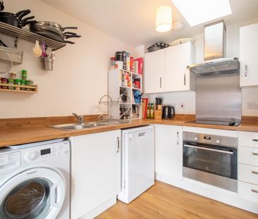 The Mead, Keynsham - Photo 6