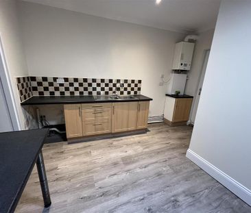 2 bedroom maisonette to rent - Photo 5