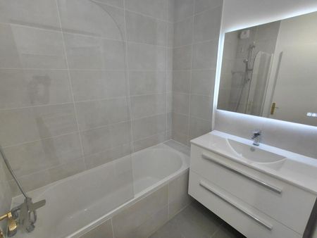 location Appartement T2 DE 49.8m² À VERSAILLES - Photo 2