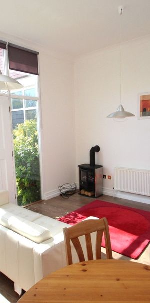 2 bedroom house to rent - Photo 1