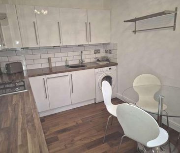 Southside Crescent, Glasgow, G5 - Photo 2