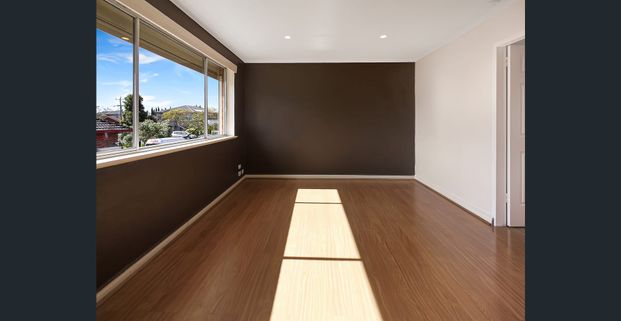 Cosy 1 bedroom apartment with carspace - Photo 1