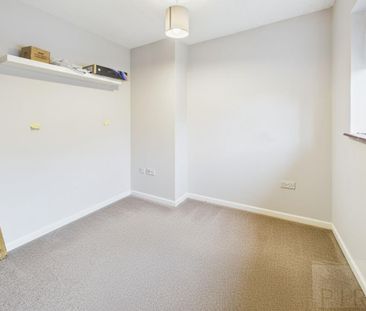 3 bedroom end of terrace house to rent - Photo 3