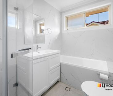 Stylishly Renovated Villa in the Heart of Padstow - Photo 6