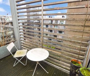 1 bedroom flat to rent - Photo 6