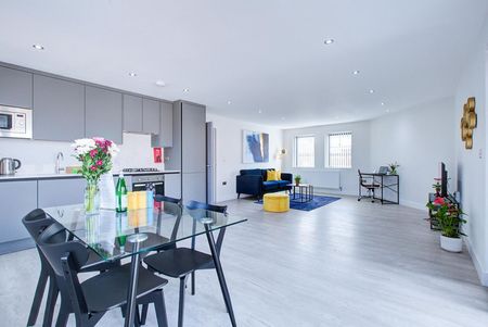 Warwick Place - Photo 3