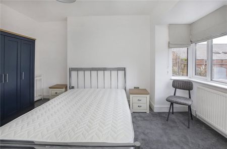 Recently refurbished 1 bedroom furnished apartment is set in the ever popular residential area of Holgate Road, with allocated off-street parking - Photo 2