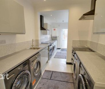 Studio to rent - Photo 6