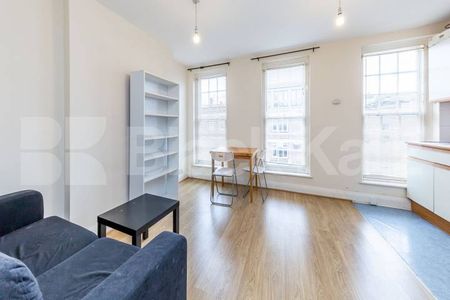 Located in Angel is this charming 1 bedroom property close to Angel Station - Photo 2