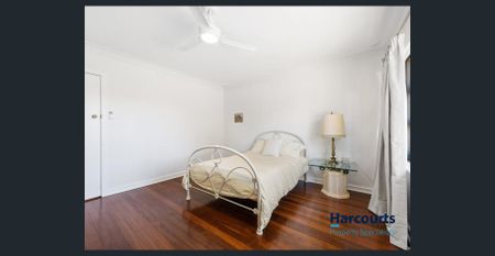 Lovely Family Home - Photo 4