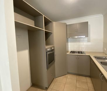 Spacious and Central - Photo 2