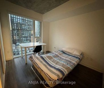 BRAND NEW 3 BEDS 2 BATHS LOFT PARKING INCLD - Photo 1