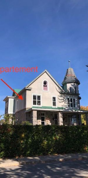 Cession de bail! 4 1/2 immense et magnifique à 1328$/mois CHAUFFÉ - Photo 1