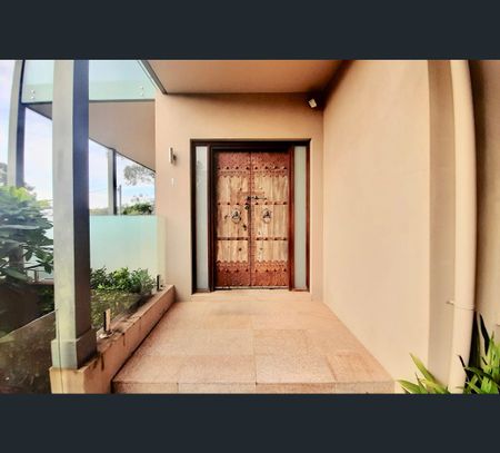 1/35 Earle Street, Cremorne, NSW 2090 - Photo 2