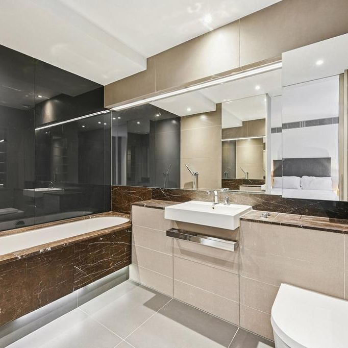 3 bedroom flat to rent - Photo 1