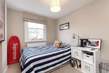 4 bedroom end of terrace house to rent - Photo 4