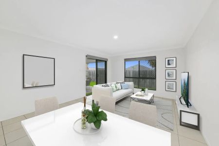 “Low Maintenance home situated in North Lakes” - Photo 5