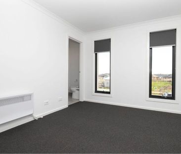 63 Normanby Boulevard, Deanside, Vic 3336 - Photo 6