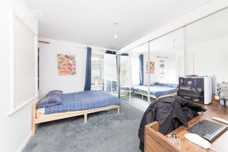 4 bedroom semi-detached house to rent - Photo 3