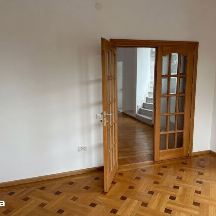 Casa Individuala | Drumul Taberei | 9 camere | Curte Mare | Parcare - Photo 1