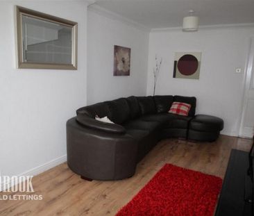 3 bedroom semi-detached house to rent - Photo 2
