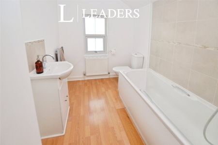 2 bedroom house to rent Victor Road, Colchester, Essex, CO1 - Photo 3
