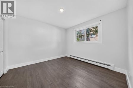 157 AHRENS Street W Unit# 4, Kitchener, Ontario, N2H4C8 - Photo 5