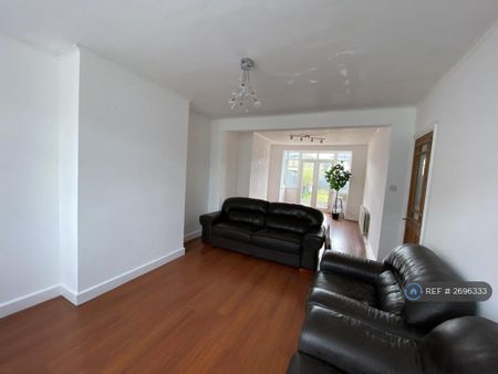 3 bedroom terraced house to rent - Photo 2