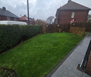 2 bedroom semi-detached house to rent - Photo 6