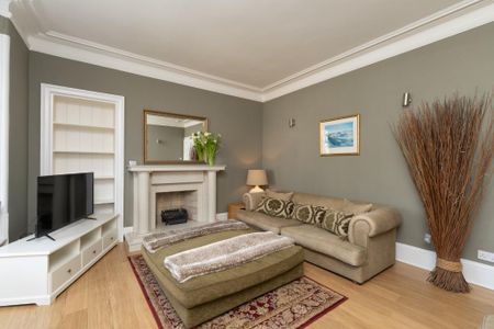 3 bedroom flat to rent - Photo 5