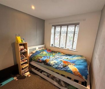 3 Bedroom Semi Detached To Let - Photo 3