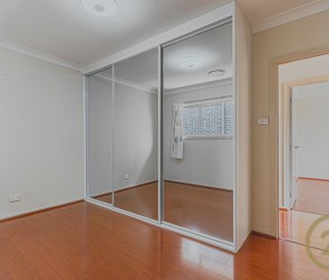 Spacious 5-Bedroom House for Rent in Box Hill&excl;&ast;&ast; - Photo 3