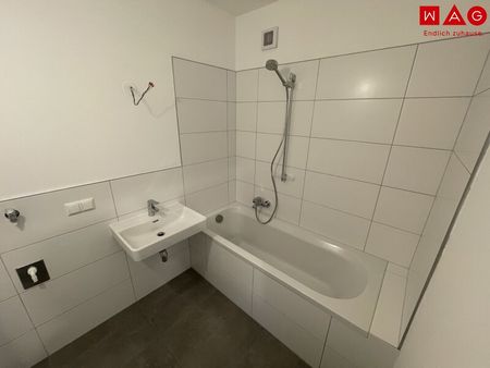 neu sanierte familienfreundliche 3-Zimmer Wohnung mit Loggia! - Photo 5