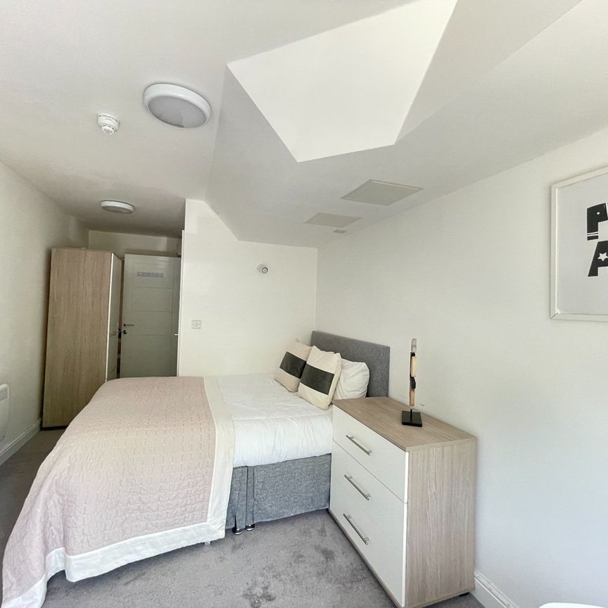 Studio Flat, Stmary Place, SO14 - Photo 1