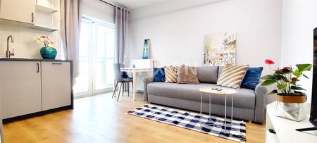 Kawalerka przy porcie zamieszkaj. - Zdjęcie 3