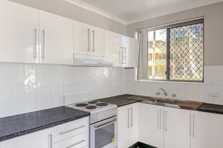 2/31 Helen Street, Westmead. - Photo 3