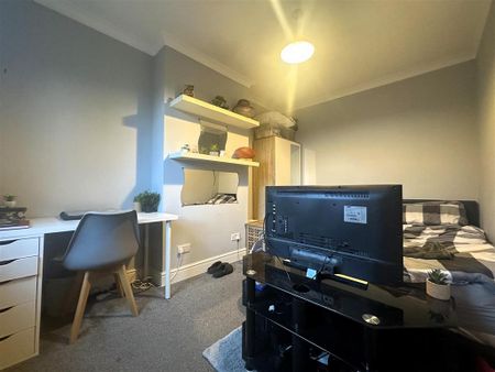 4 bedroom house to rent - Photo 3