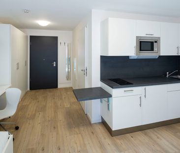 Rollstuhlgerechtes möbliertes Apartment sucht Mieter auf Zeit - Photo 2